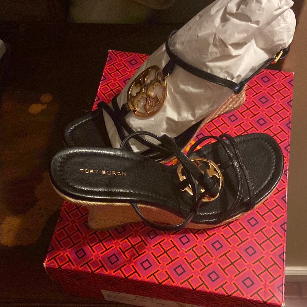 Tory Burch Perfect Black Calf Leather Espadrilles. New in Box - Picture 5 of 8